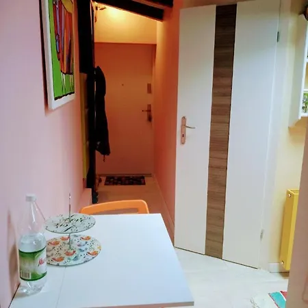 Homestay szállás Stylish Apt In The Old Town *